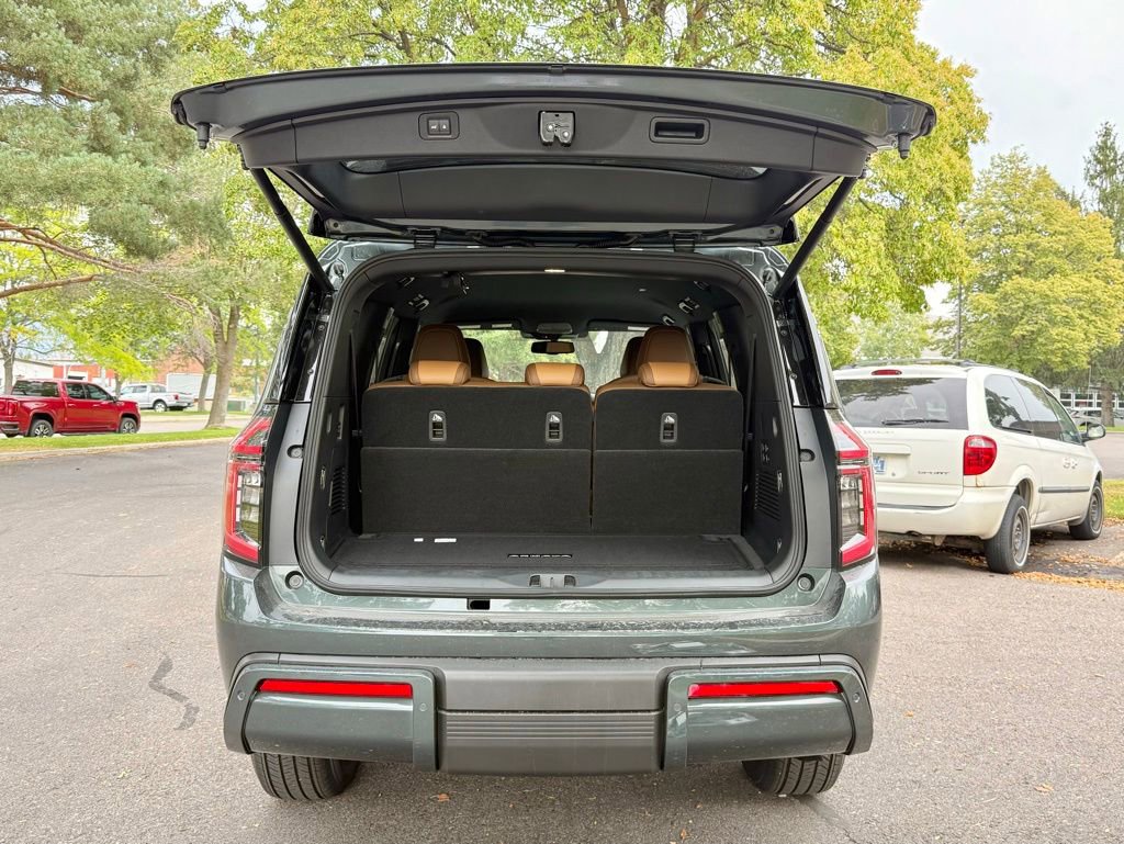 New 2026 Nissan Armada SL w/ Captain's Chari Seat Package image 43