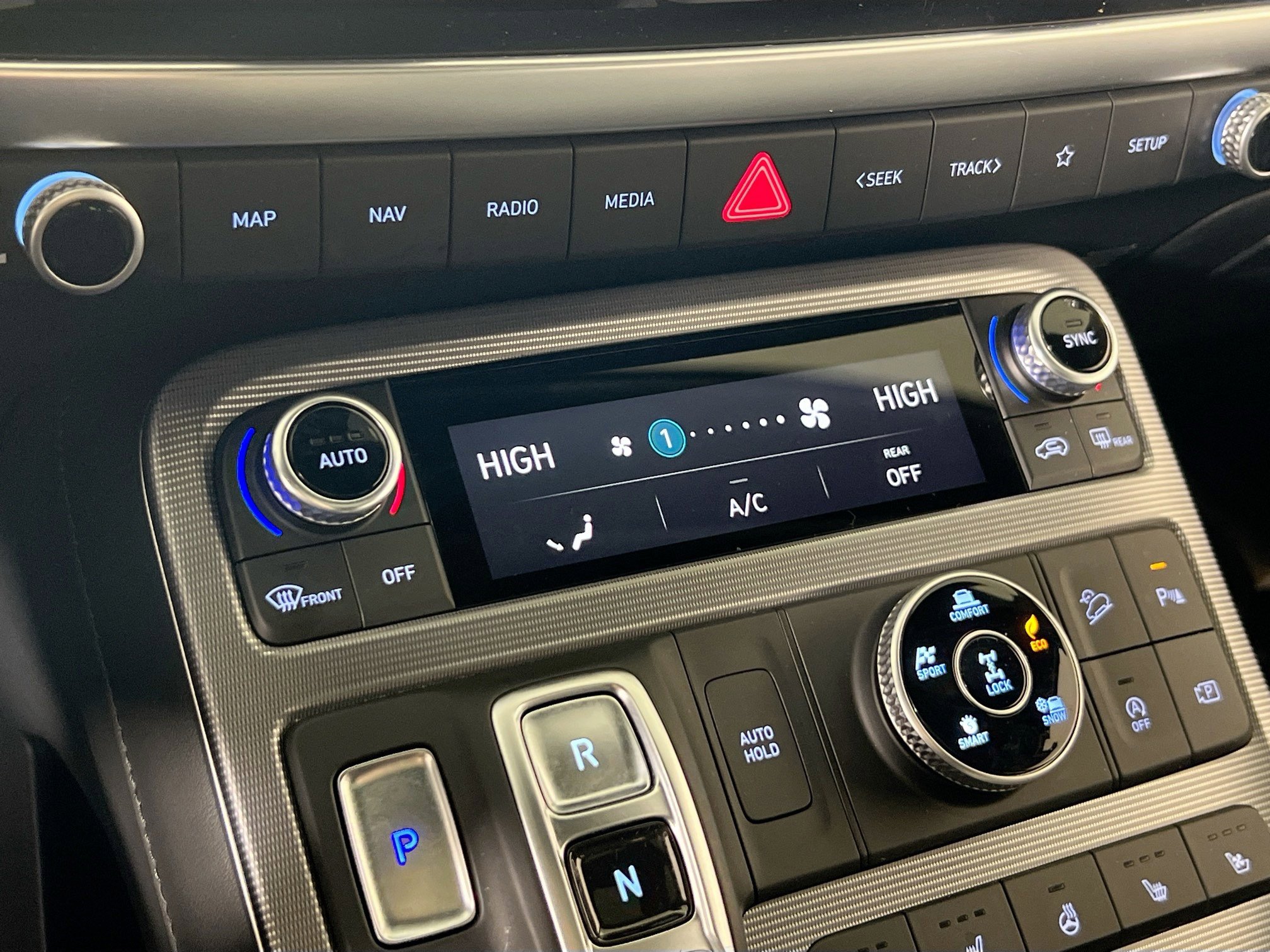 Used 2023 Hyundai Palisade Calligraphy image 16