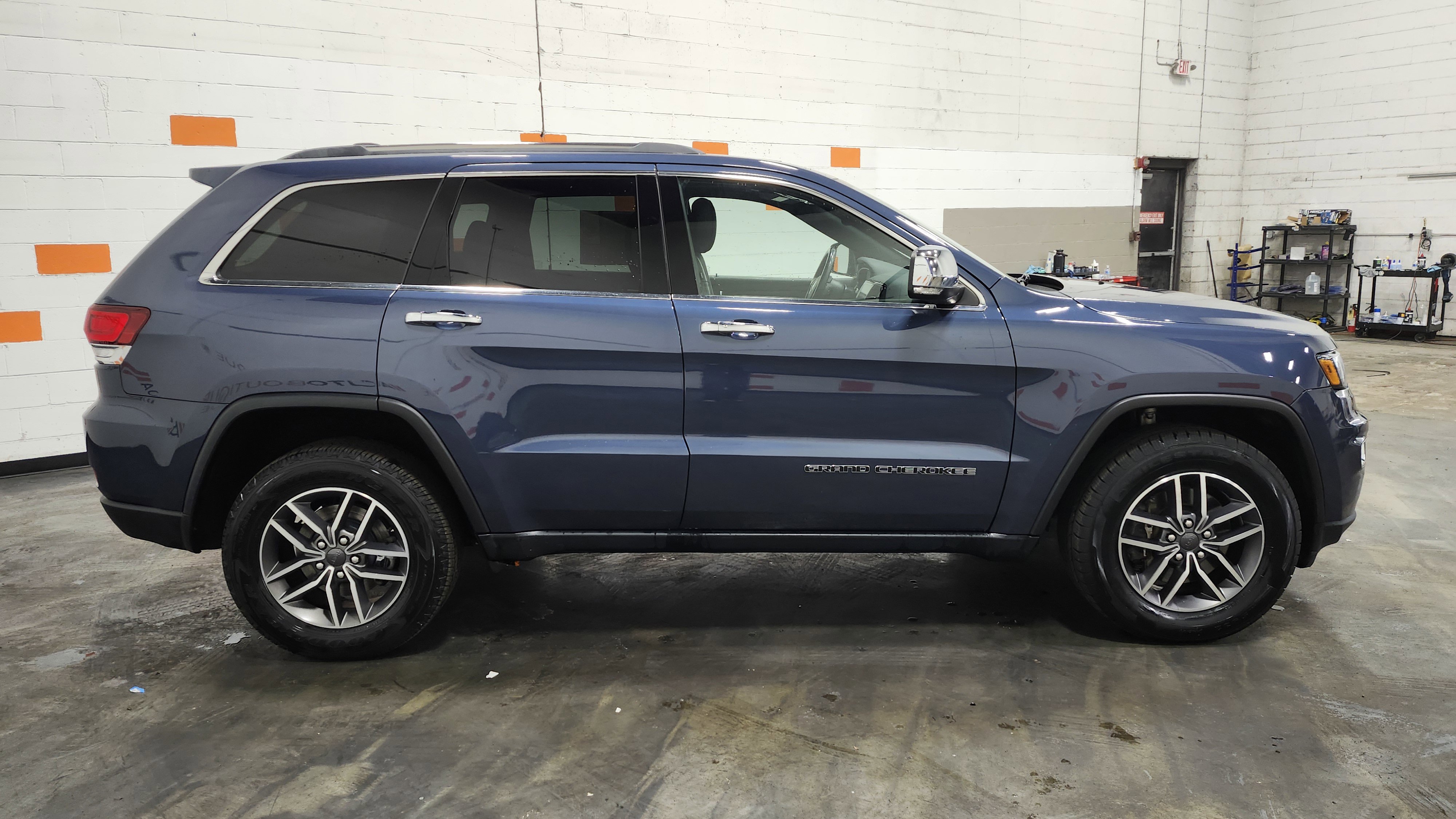 Used 2021 Jeep Grand Cherokee Limited w/ Premium Lighting Group image 21