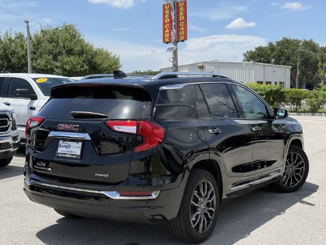 Used 2024 GMC Terrain Denali w/ Black Diamond Edition AWD/4WD image 3