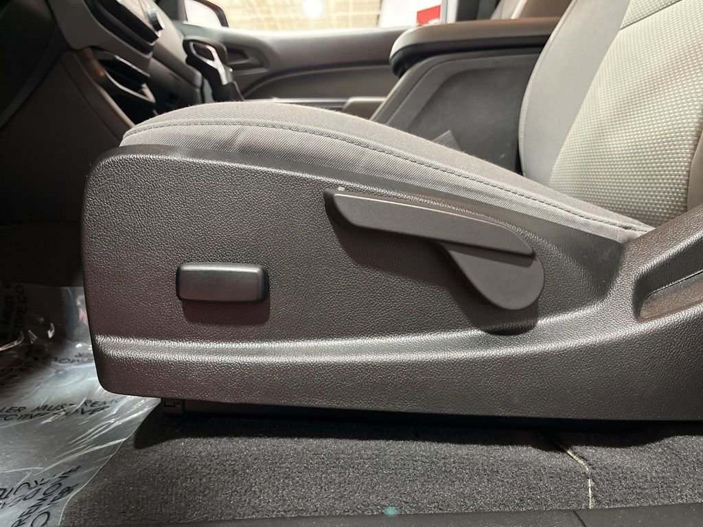 Used 2022 Chevrolet Colorado W/T image 20