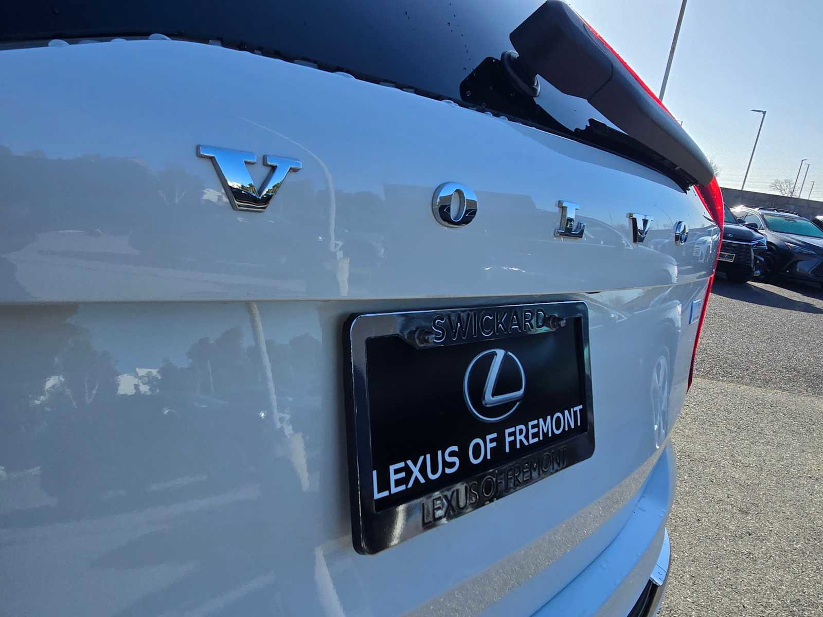 Used 2023 Volvo XC90 T8 Core w/ Climate Package image 16