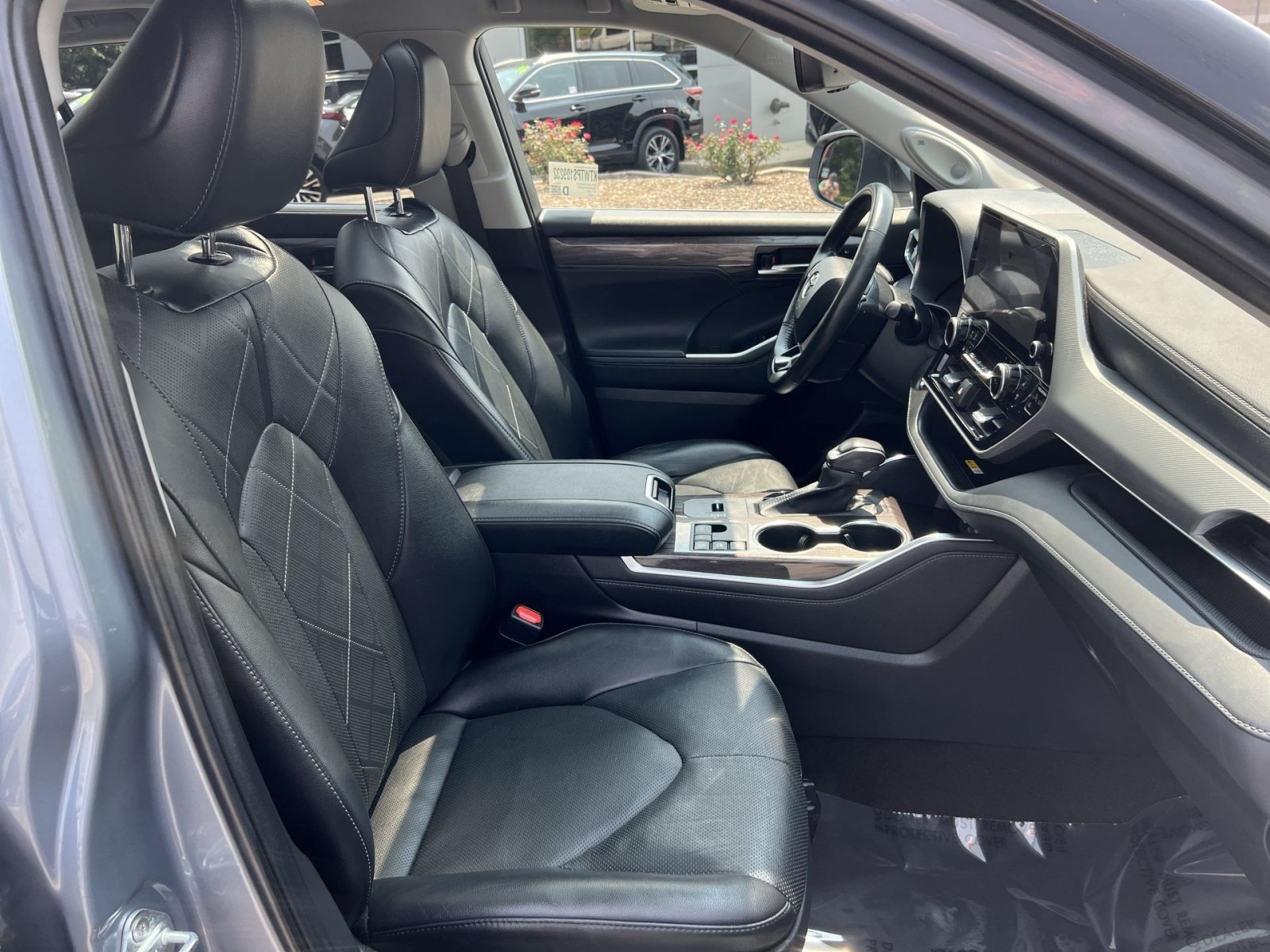 Used 2023 Toyota Highlander Platinum AWD/4WD image 27