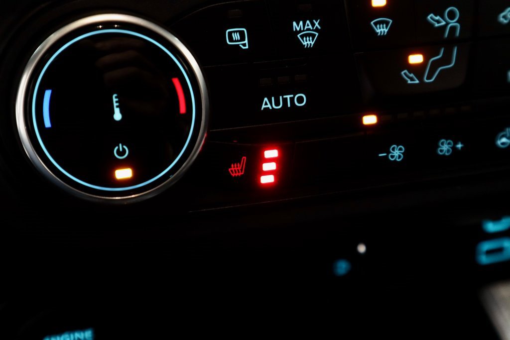 Certified 2024 Ford Maverick Lariat w/ Black Appearance Package image 5