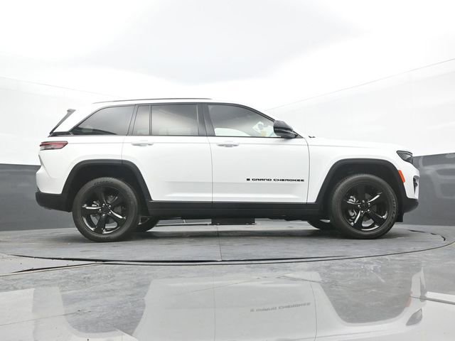 Used 2022 Jeep Grand Cherokee Altitude image 64