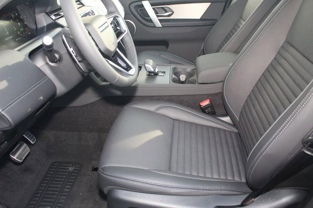 New 2026 Land Rover Discovery Sport Landmark image 20