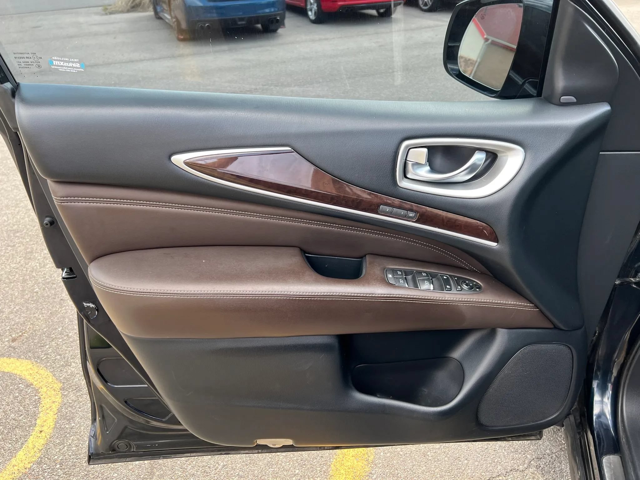 Used 2019 INFINITI QX60 Luxe w/ Sensory Package AWD/4WD image 22