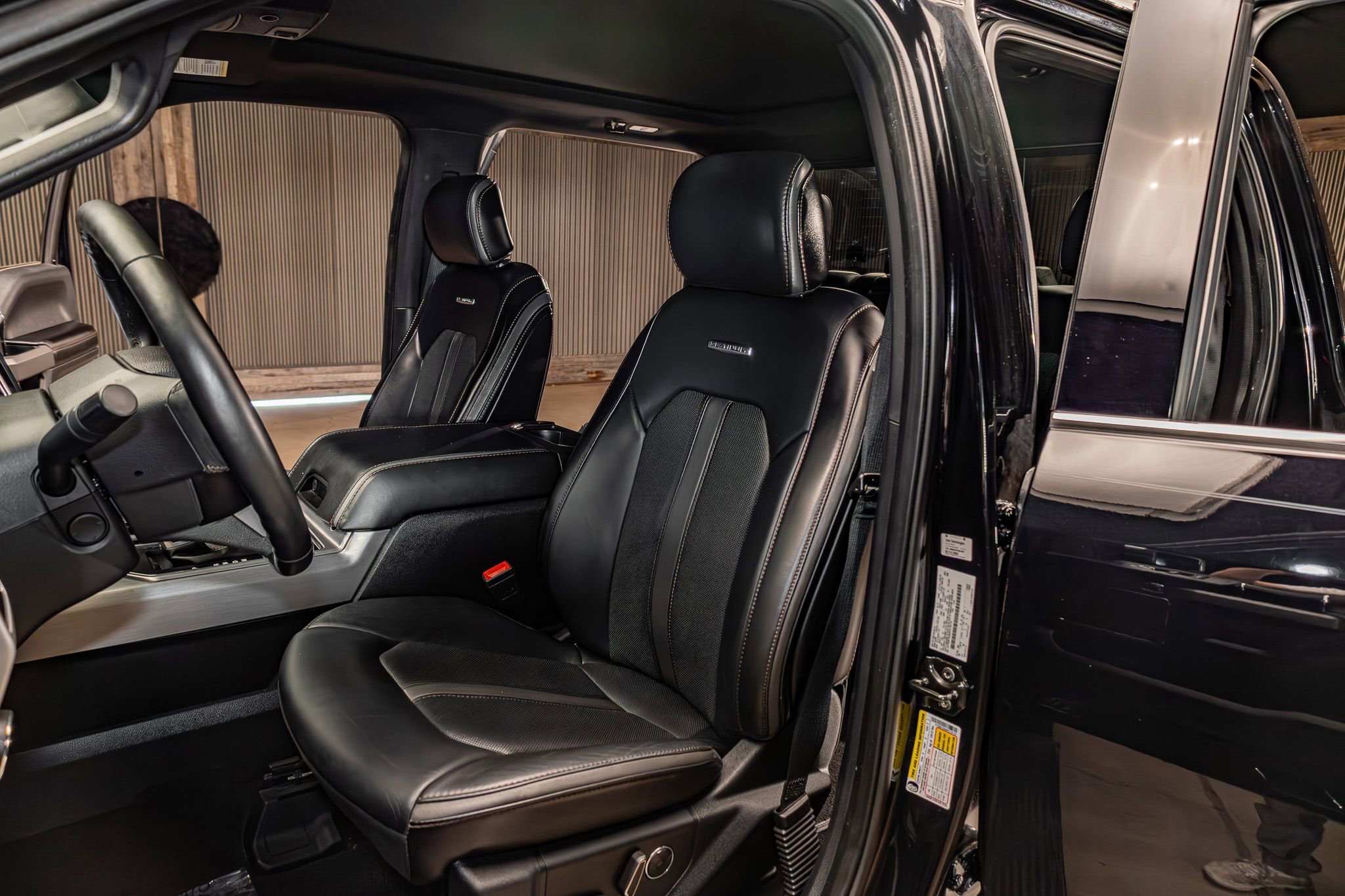 Used 2019 Ford F150 Platinum w/ Equipment Group 701A Luxury AWD/4WD image 24