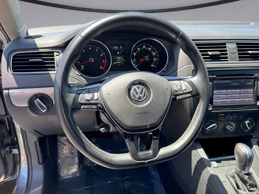 Used 2015 Volkswagen Jetta SE FWD image 11