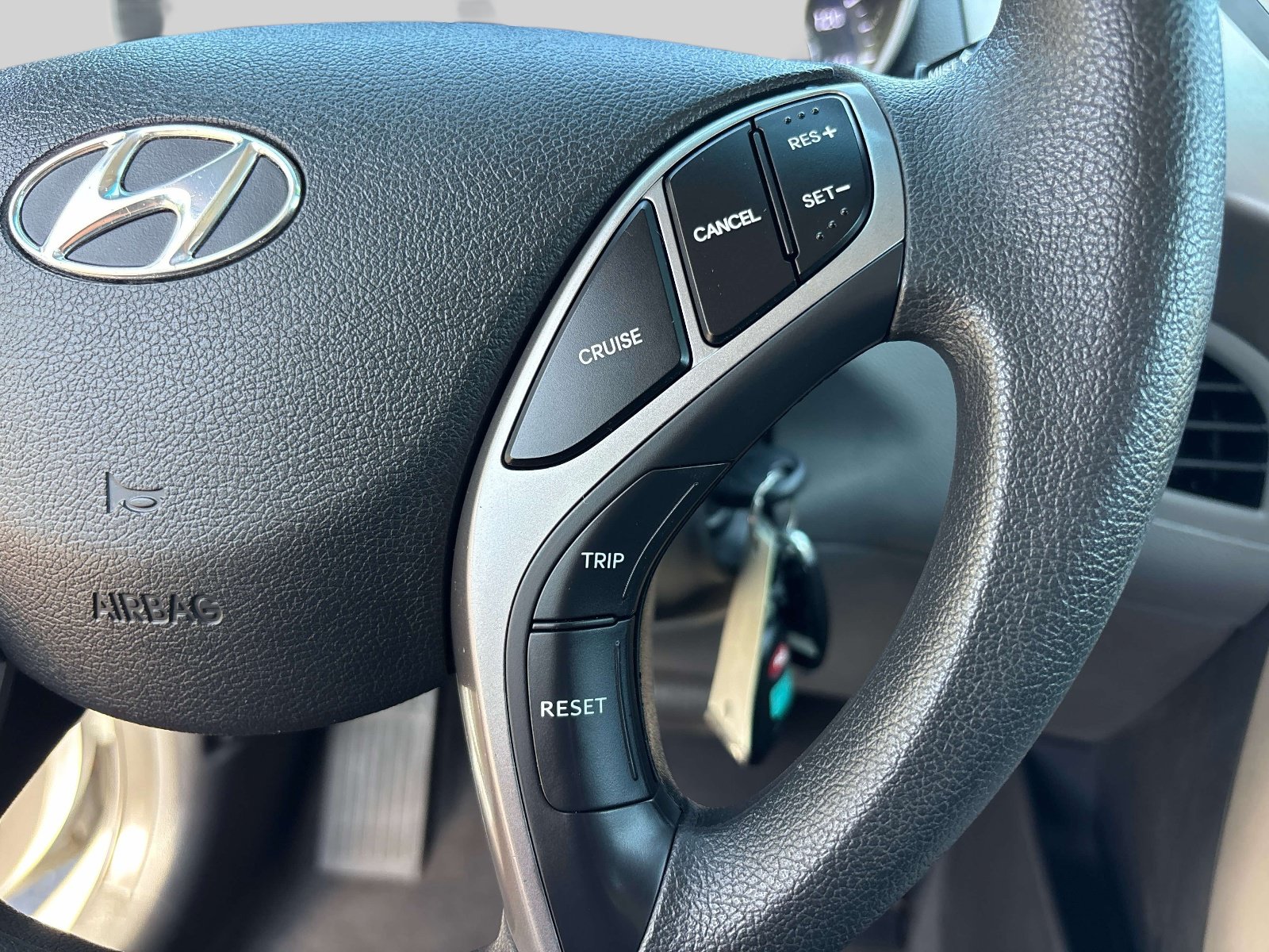 Used 2013 Hyundai Elantra GLS w/ Preferred Pkg FWD image 17