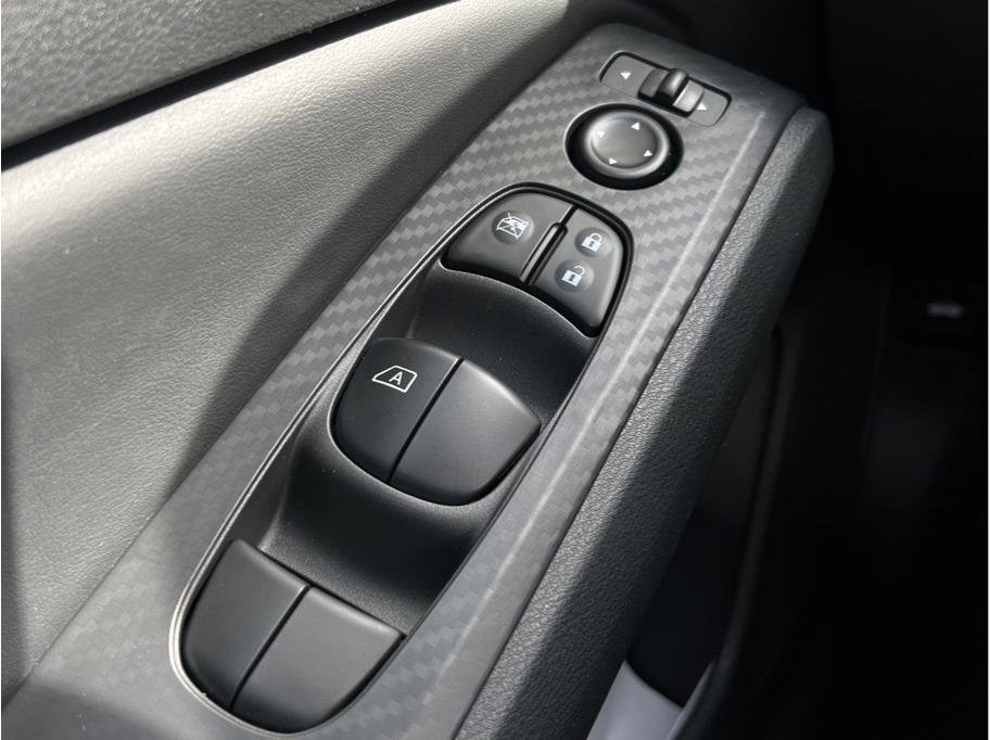 Used 2025 Nissan Altima 2.5 S FWD image 16