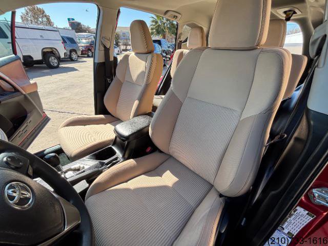 Used 2014 Toyota RAV4 XLE image 22