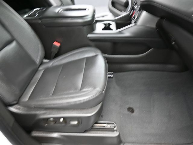 Used 2023 Chevrolet Suburban LT w/ Luxury Package image 28