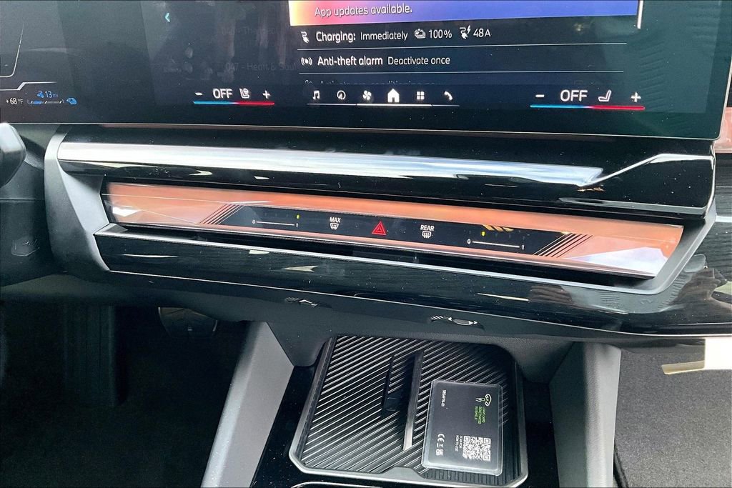 New 2026 BMW 550e xDrive image 17