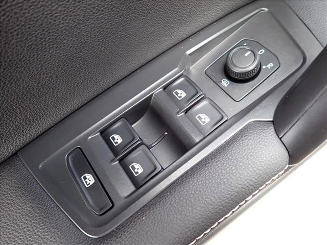 Used 2022 Volkswagen Tiguan S image 12