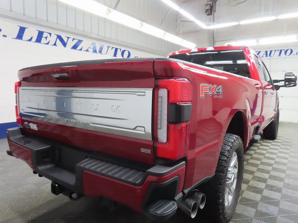 Used 2024 Ford F250 Platinum w/ FX4 Off-Road Package image 4