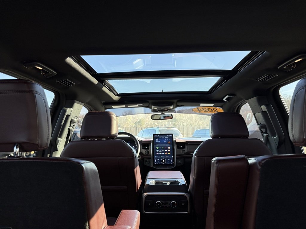 Used 2024 Ford Expedition Limited image 21