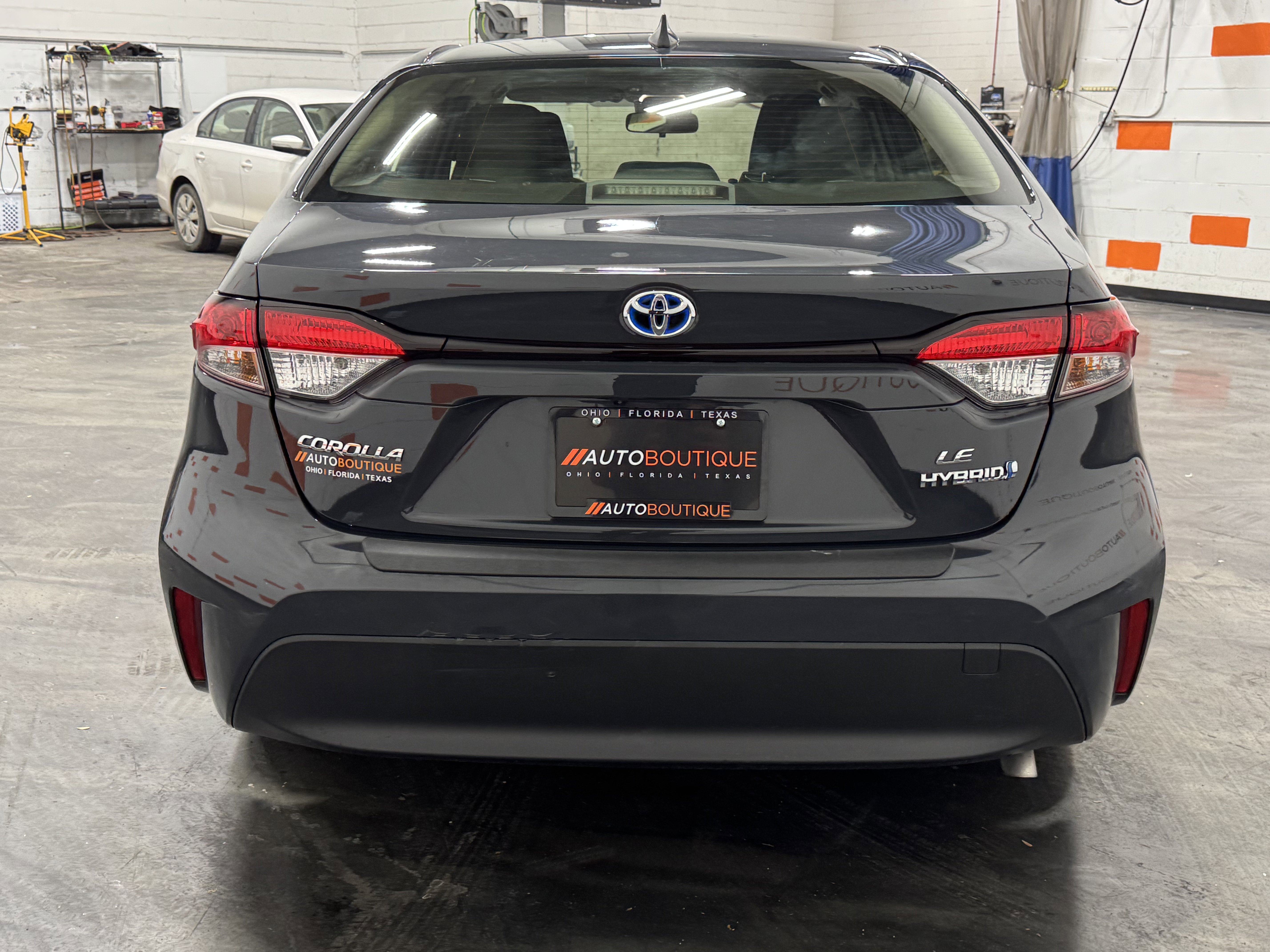 Used 2023 Toyota Corolla LE image 12