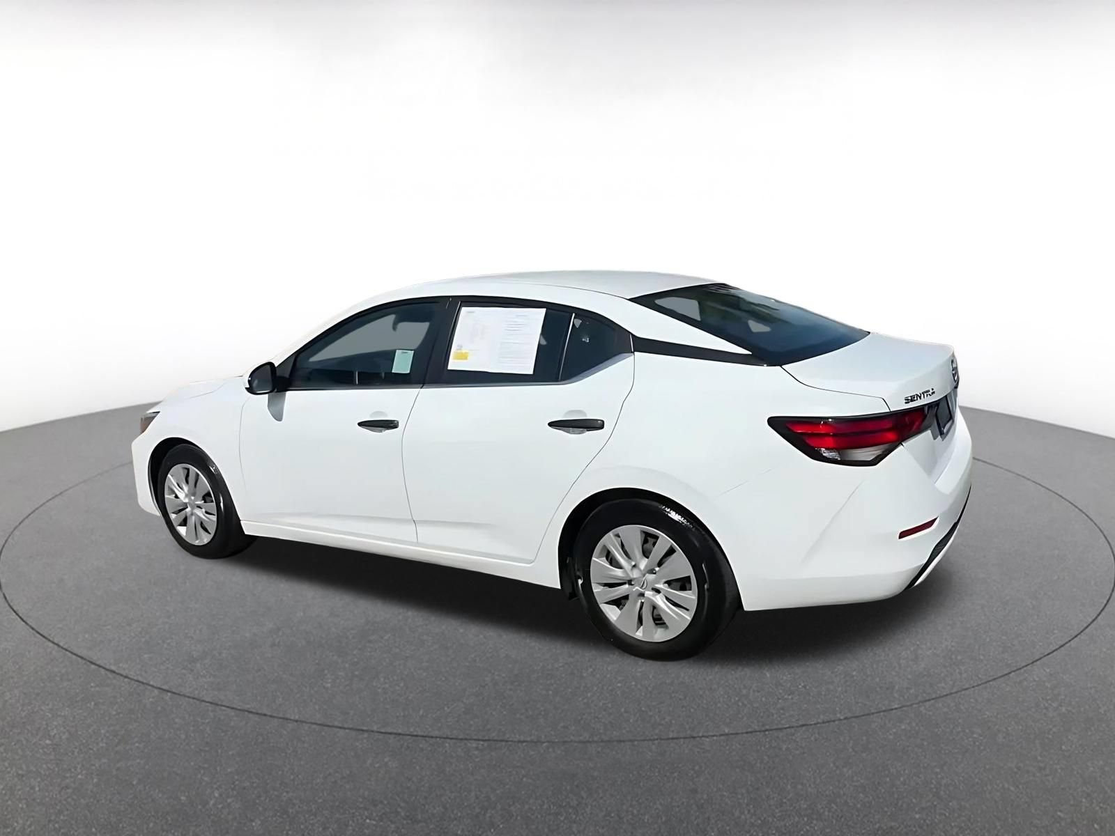 Used 2025 Nissan Sentra S FWD image 10
