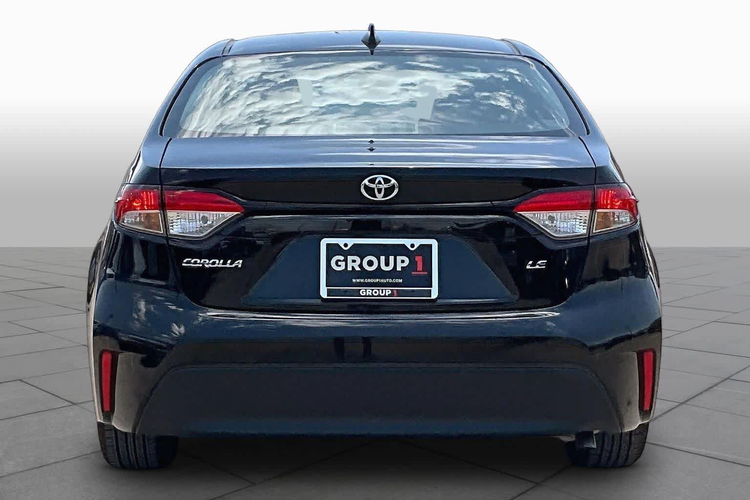 Used 2024 Toyota Corolla LE FWD image 5
