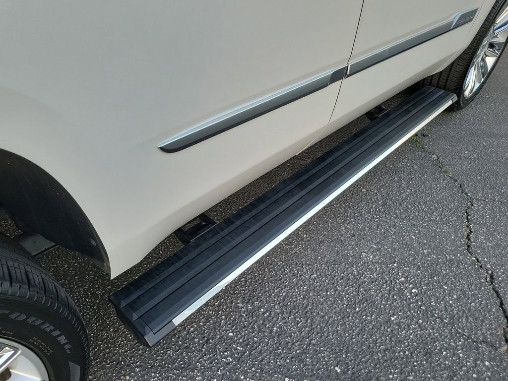 Used 2018 Cadillac Escalade Platinum image 28