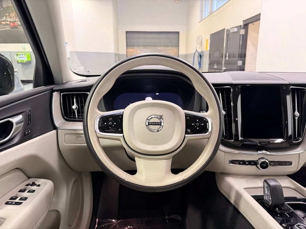 Used 2023 Volvo XC60 B5 Plus w/ Protection Package Premier AWD/4WD image 21