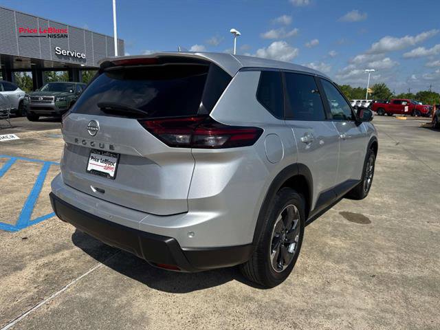 Used 2025 Nissan Rogue SV FWD image 7