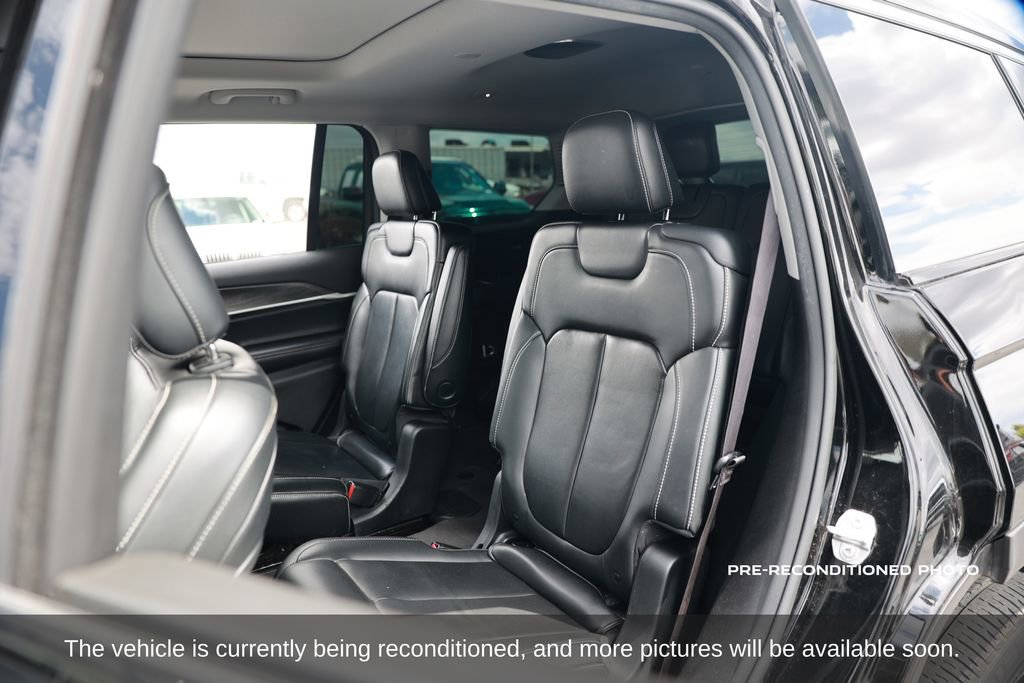 Used 2021 Jeep Grand Cherokee L Limited RWD image 12