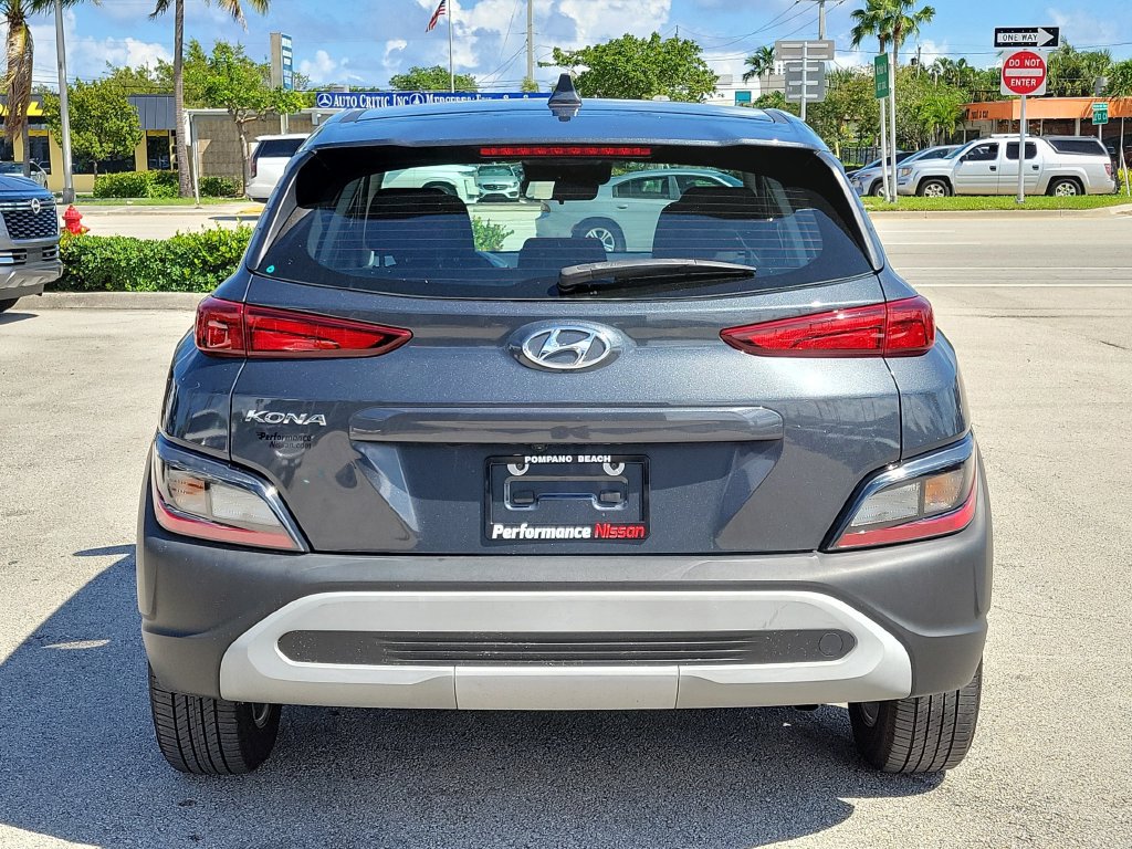 Used 2022 Hyundai Kona SE w/ Cargo Package FWD image 9