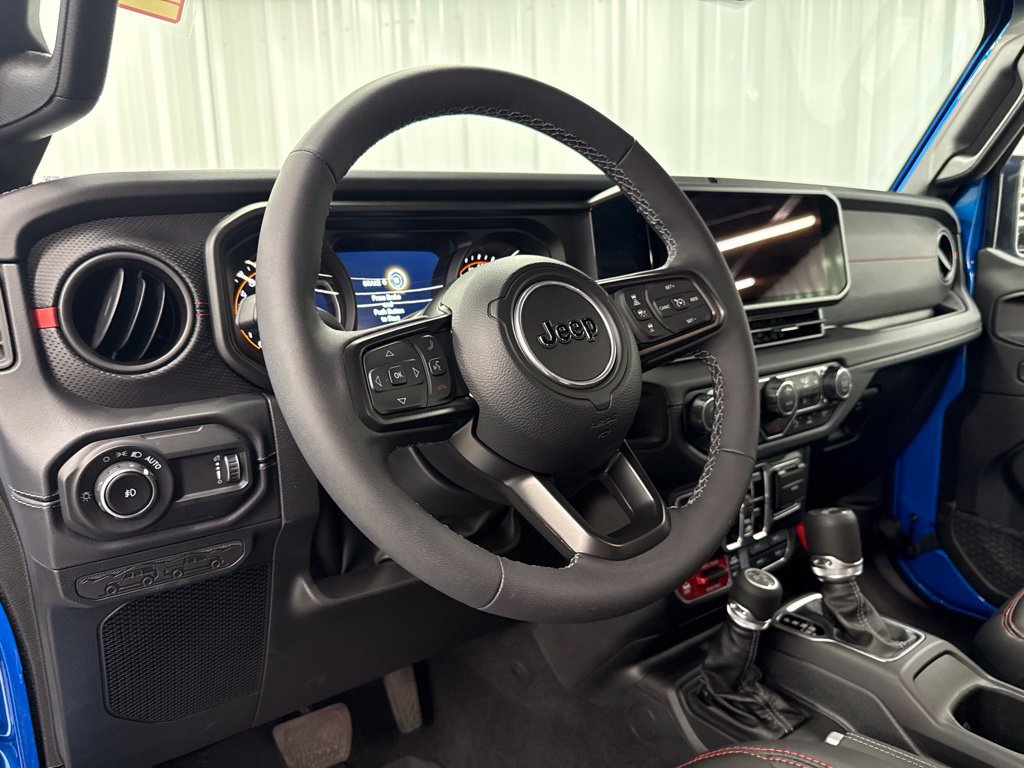 Used 2025 Jeep Wrangler Unlimited Rubicon AWD/4WD image 18