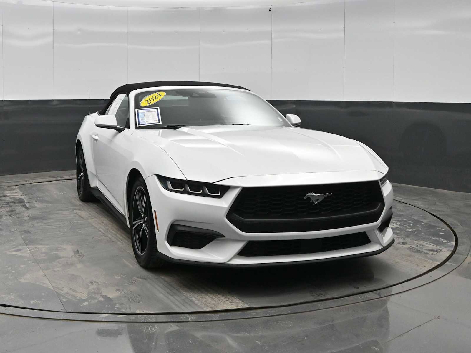 Used 2024 Ford Mustang Premium video 2