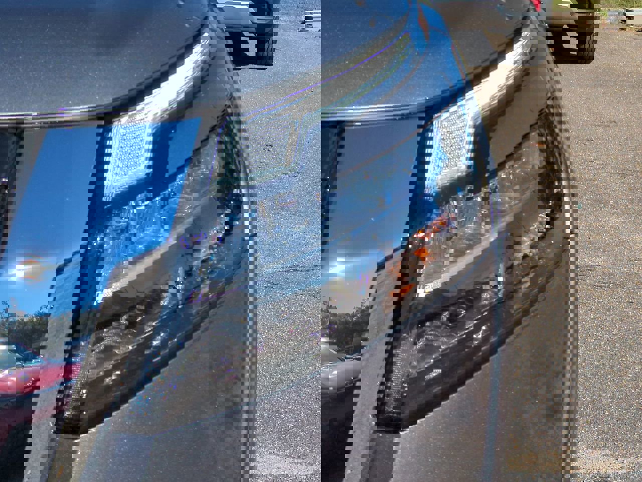 Used 2025 Nissan Pathfinder SV image 10