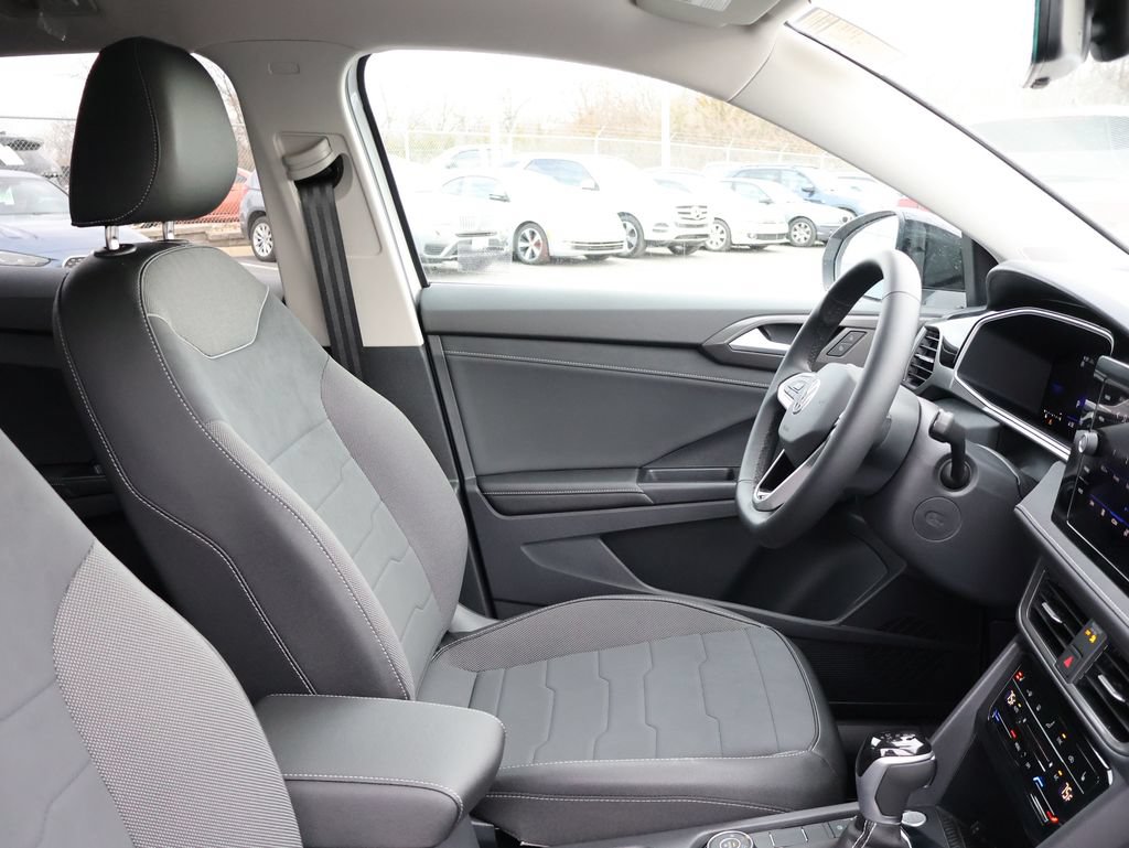 New 2026 Volkswagen Taos SE AWD/4WD image 13