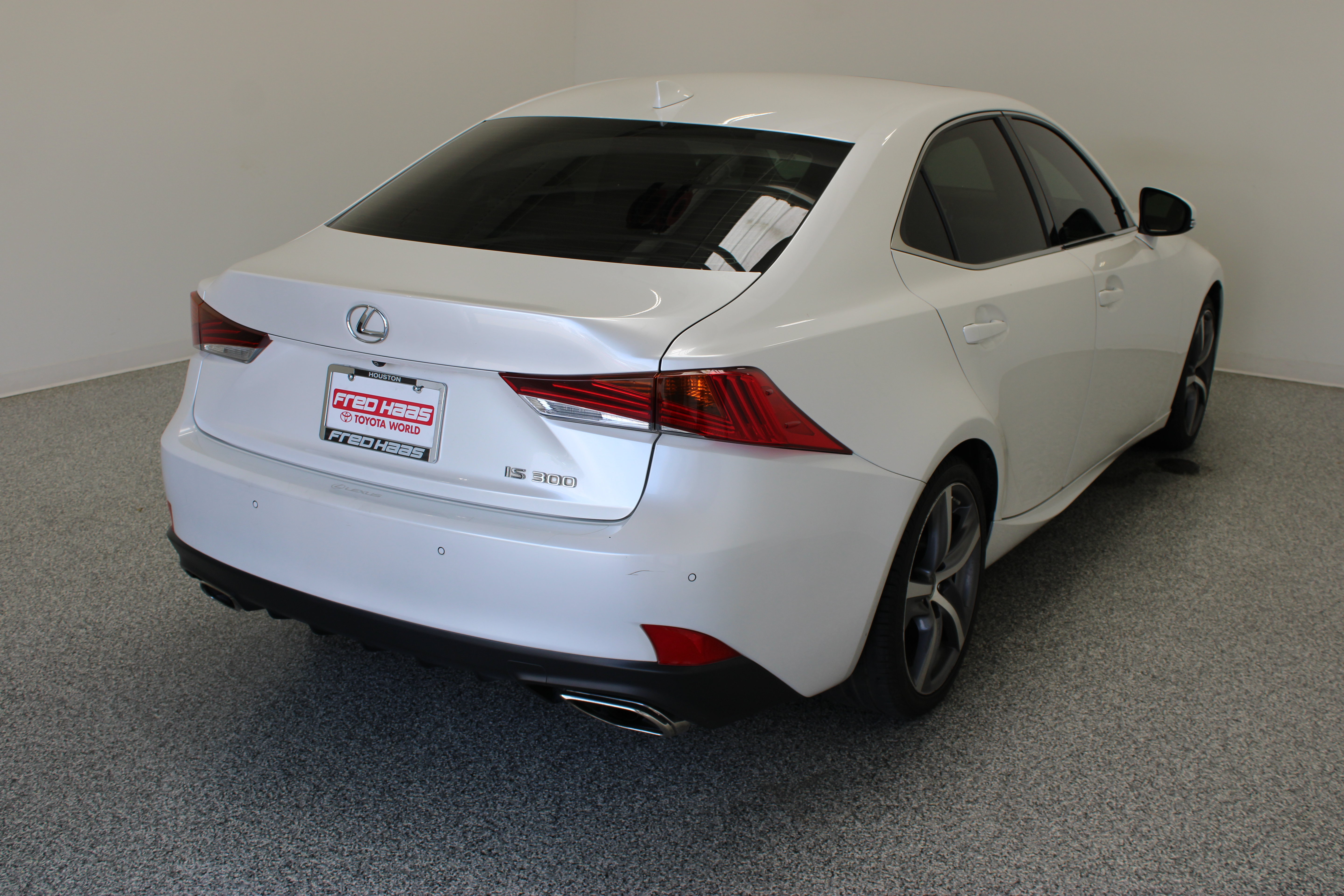 Used 2019 Lexus IS 300 w/ Premium Package RWD image 7