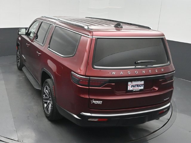 Used 2024 Jeep Wagoneer L Series II w/ Flexible Seating Group RWD image 40