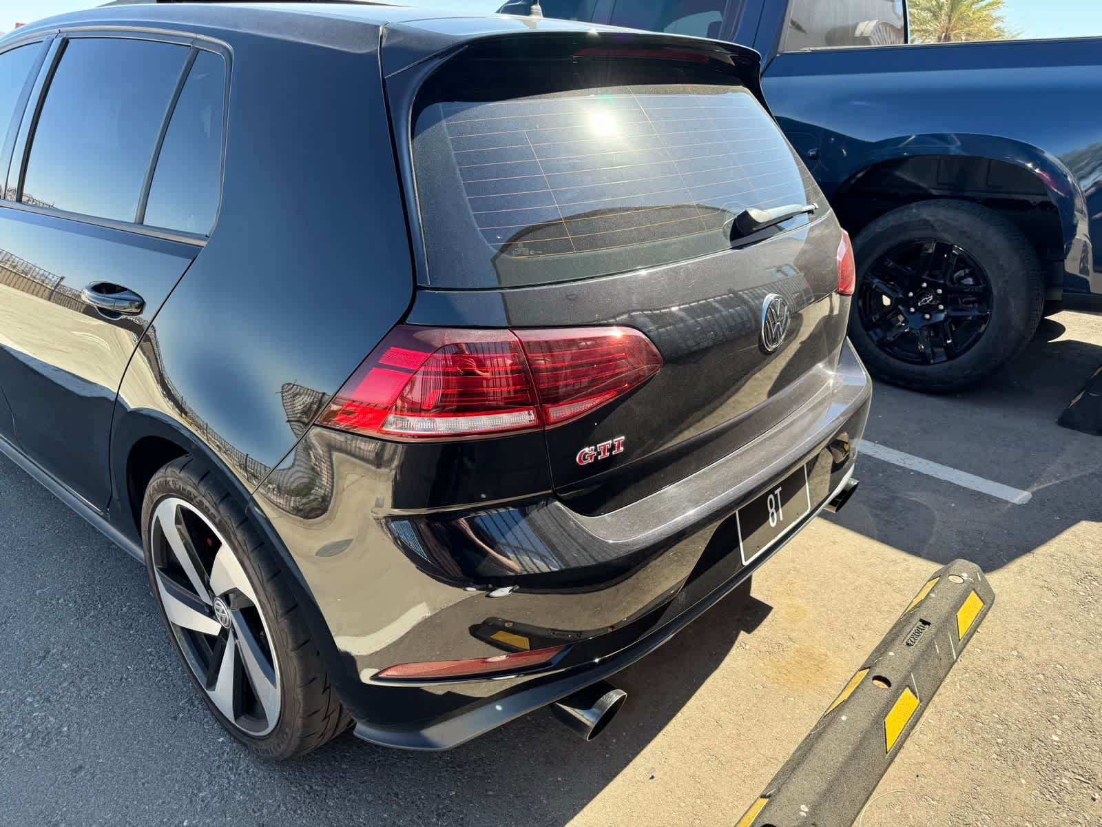 Used 2020 Volkswagen GTI SE FWD image 5