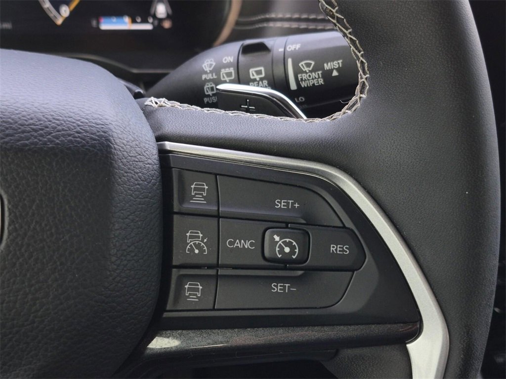 Used 2023 Jeep Grand Cherokee Altitude image 19