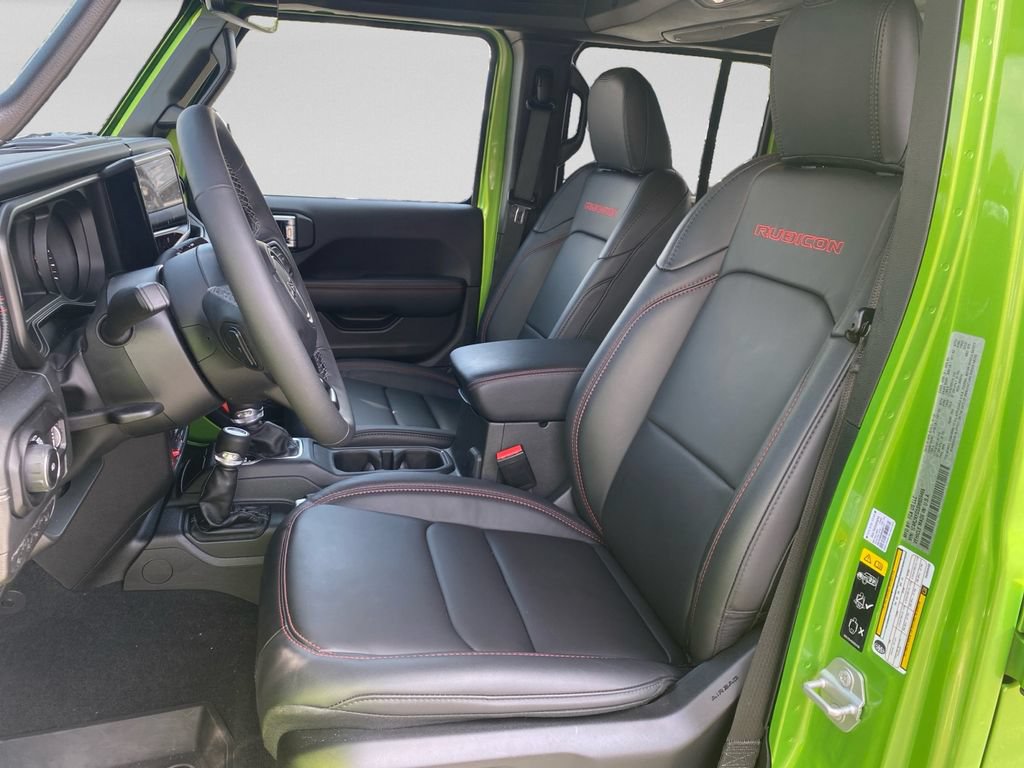 Used 2025 Jeep Wrangler Unlimited Rubicon AWD/4WD image 21