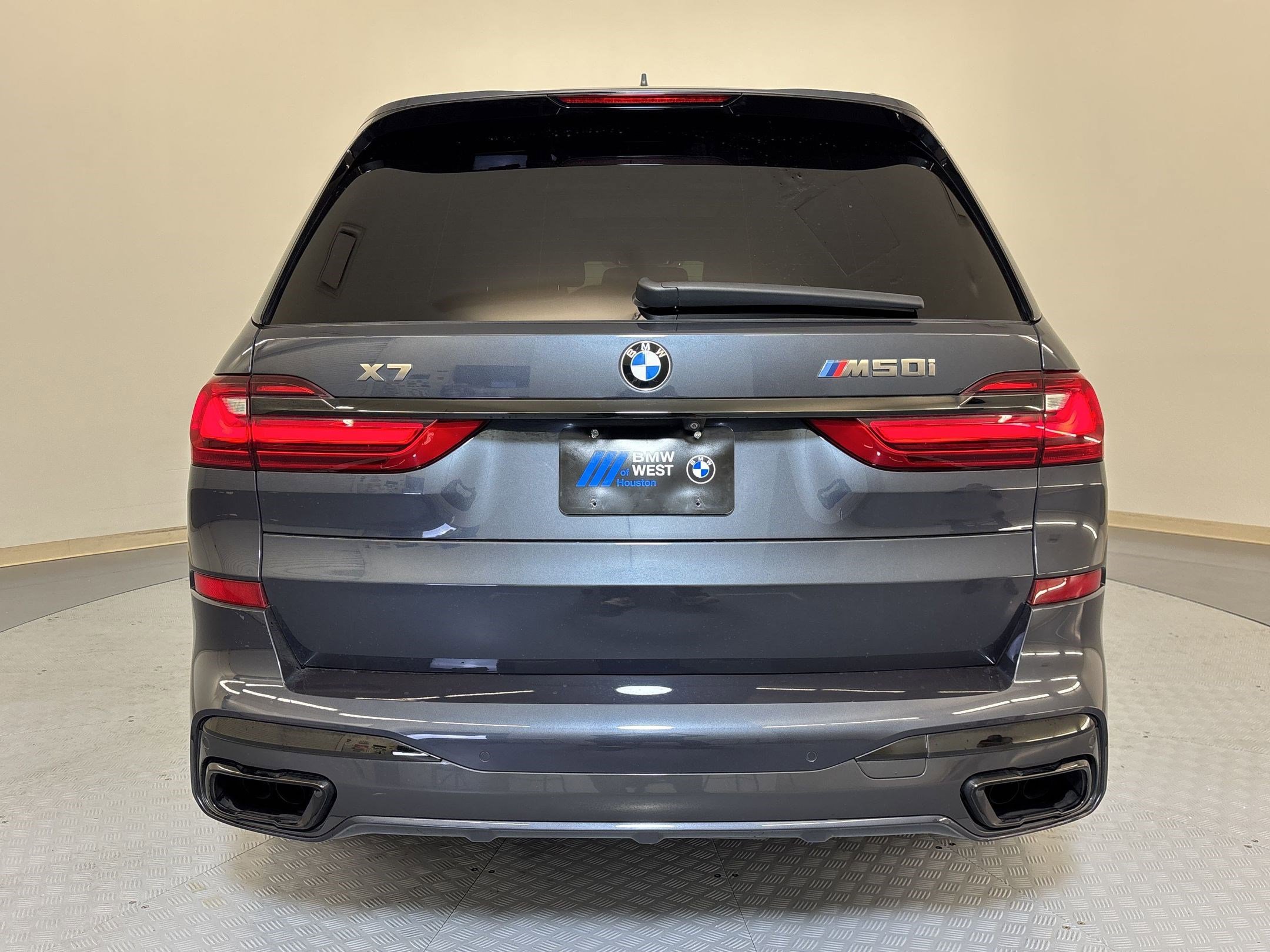 Used 2021 BMW X7 M50i w/ Dynamic Handling Package AWD/4WD image 10