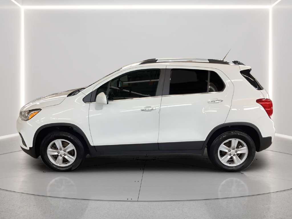 Used 2019 Chevrolet Trax LT w/ LT Convenience Package AWD/4WD image 3