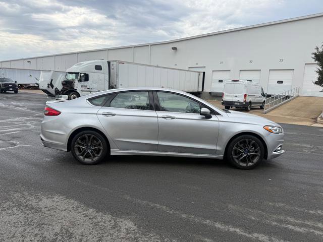 Used 2018 Ford Fusion SE w/ Equipment Group 201A image 5
