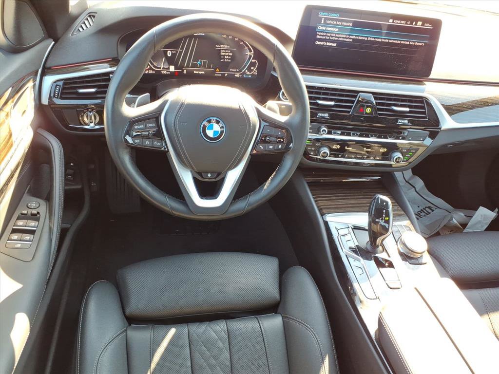 Used 2023 BMW 530e xDrive w/ Convenience Package AWD/4WD image 13