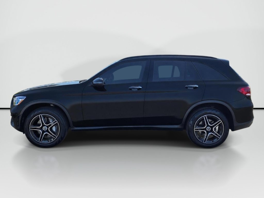 Used 2022 Mercedes-Benz GLC 300 4MATIC image 3
