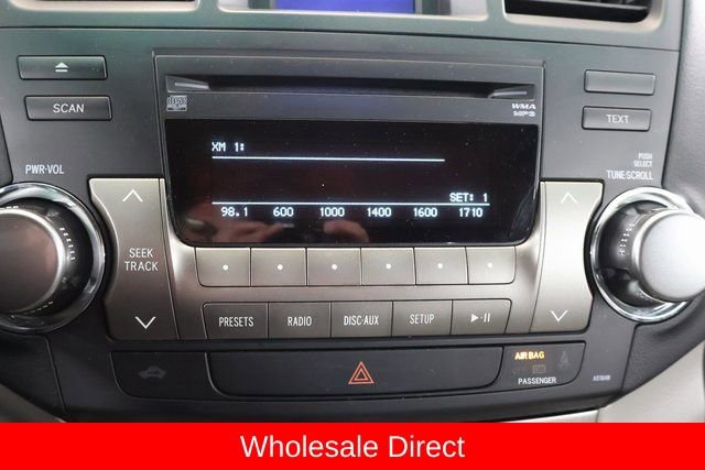Used 2012 Toyota Highlander 4WD w/ Tech Pkg image 23