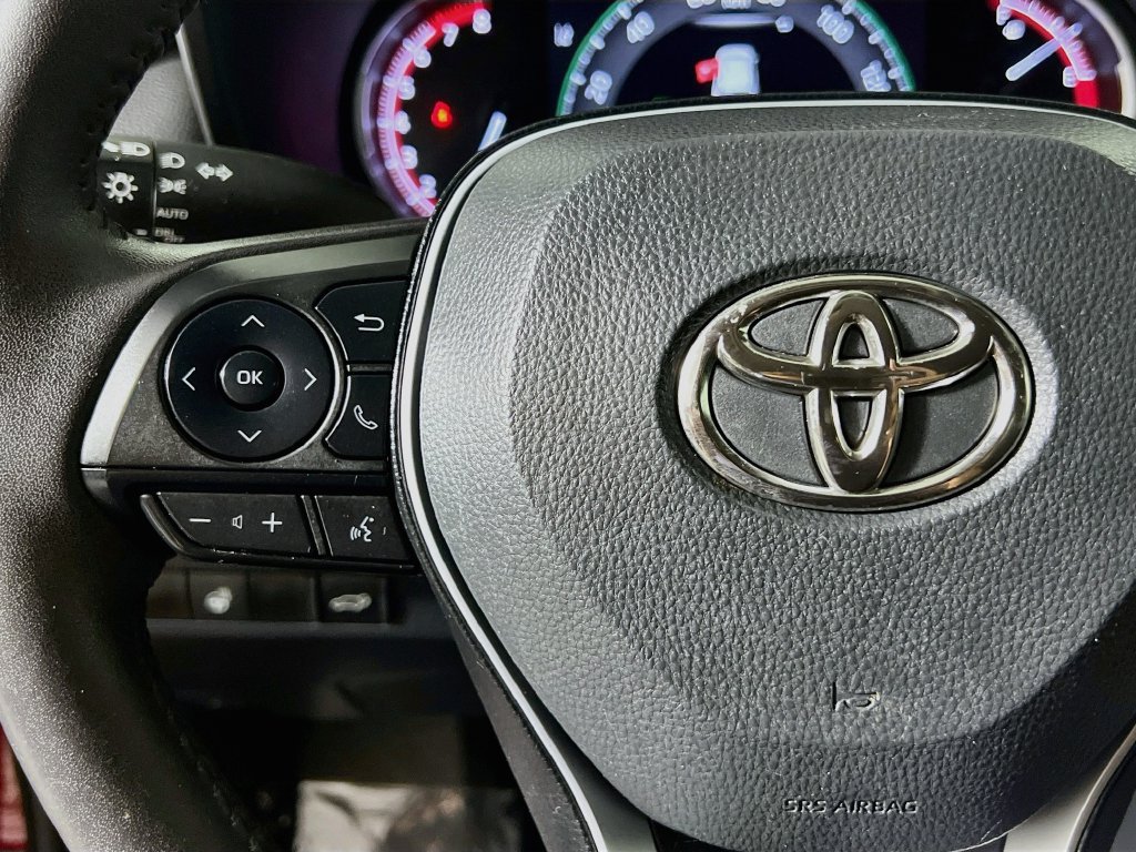 Used 2023 Toyota RAV4 XLE w/ Convenience Package FWD image 16