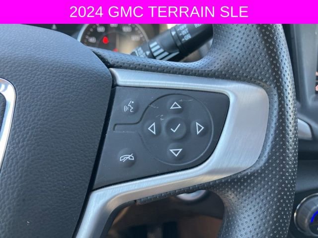 Used 2024 GMC Terrain SLE w/ Driver Convenience Package FWD image 24