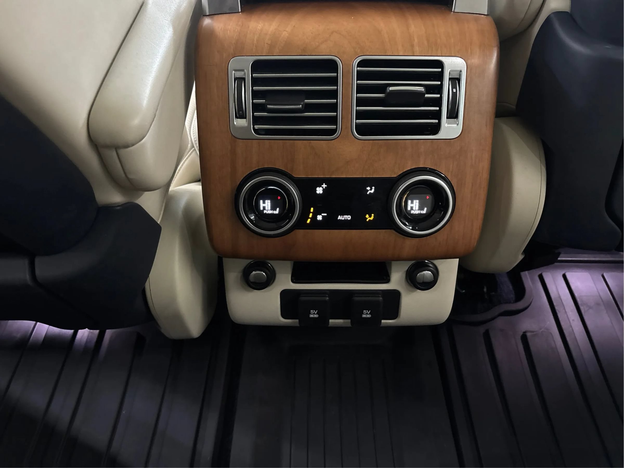 Used 2020 Land Rover Range Rover HSE AWD/4WD image 27