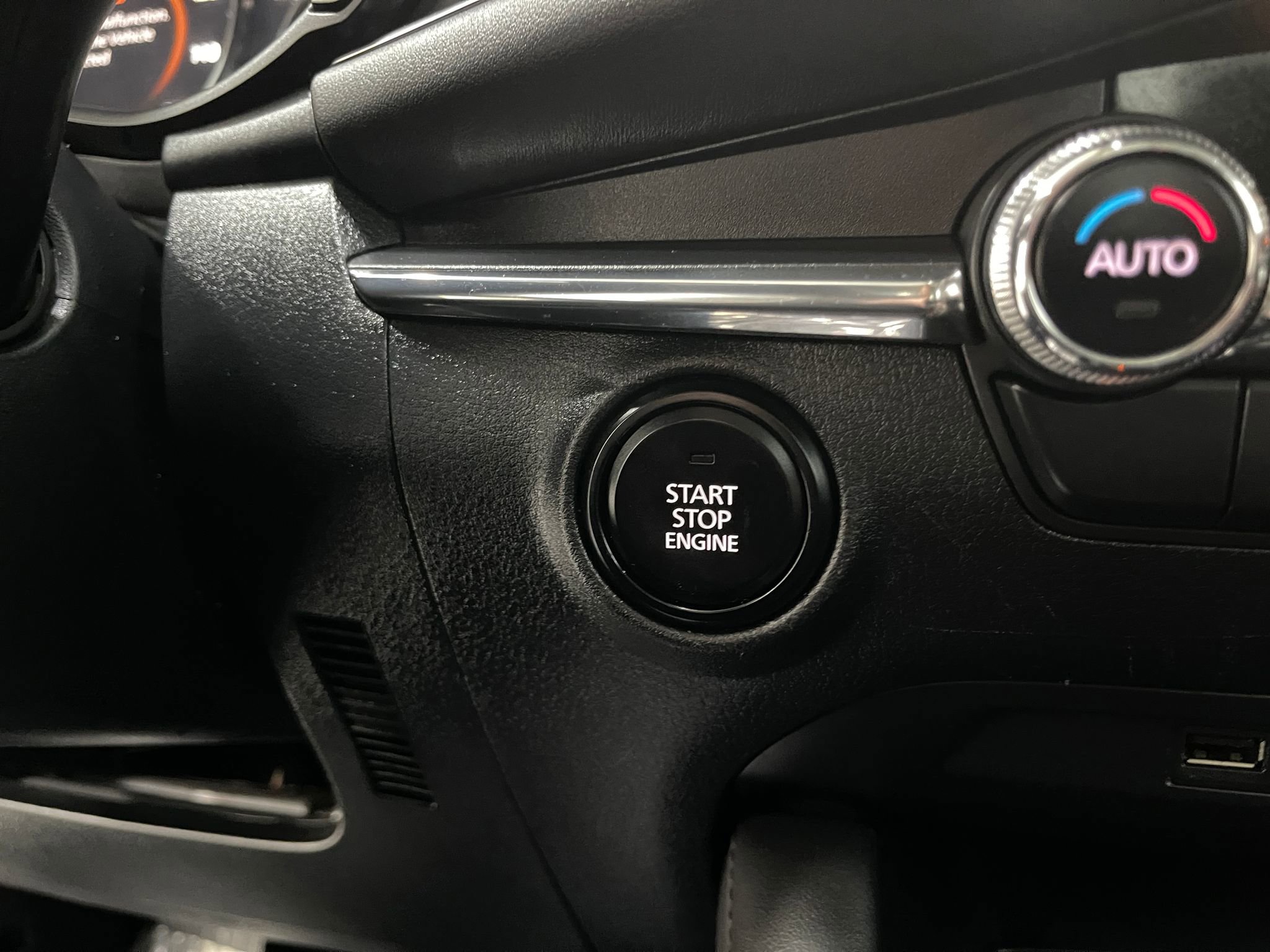 Used 2020 MAZDA MAZDA3 AWD Sedan w/ Premium Package image 21