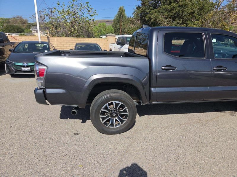 Used 2023 Toyota Tacoma TRD Sport w/ TRD Premium Sport Package AWD/4WD image 14