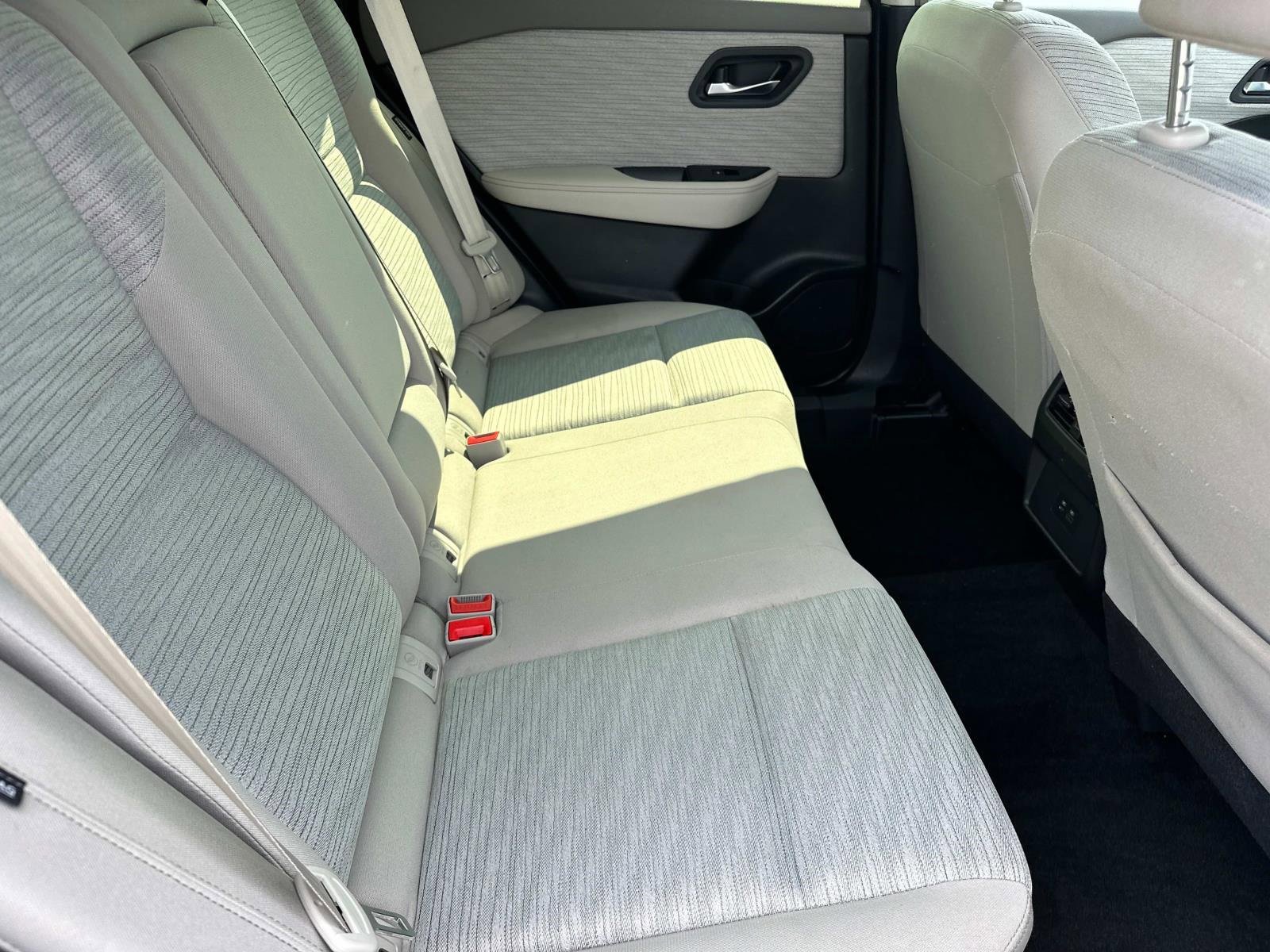 Used 2023 Nissan Rogue SV image 10